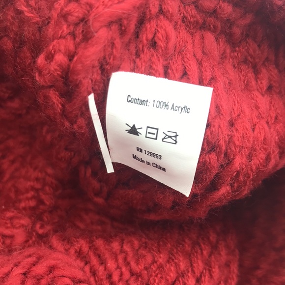 Super Thick Knit Ladies Maroon/Red Cap with Visor - Picture 6 of 6